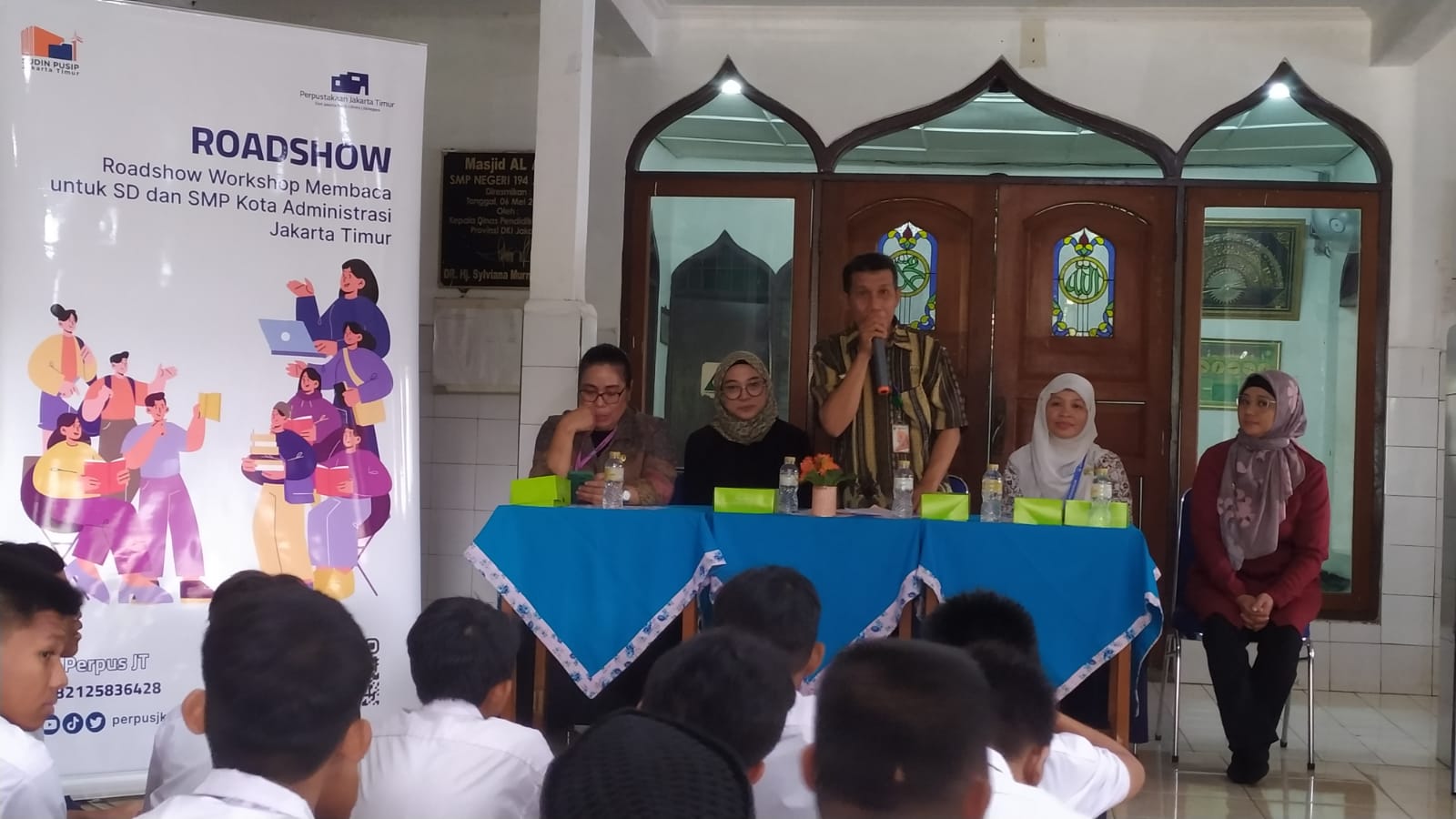 Roadshow Workshop Membaca Di SMPN 194 Jakarta